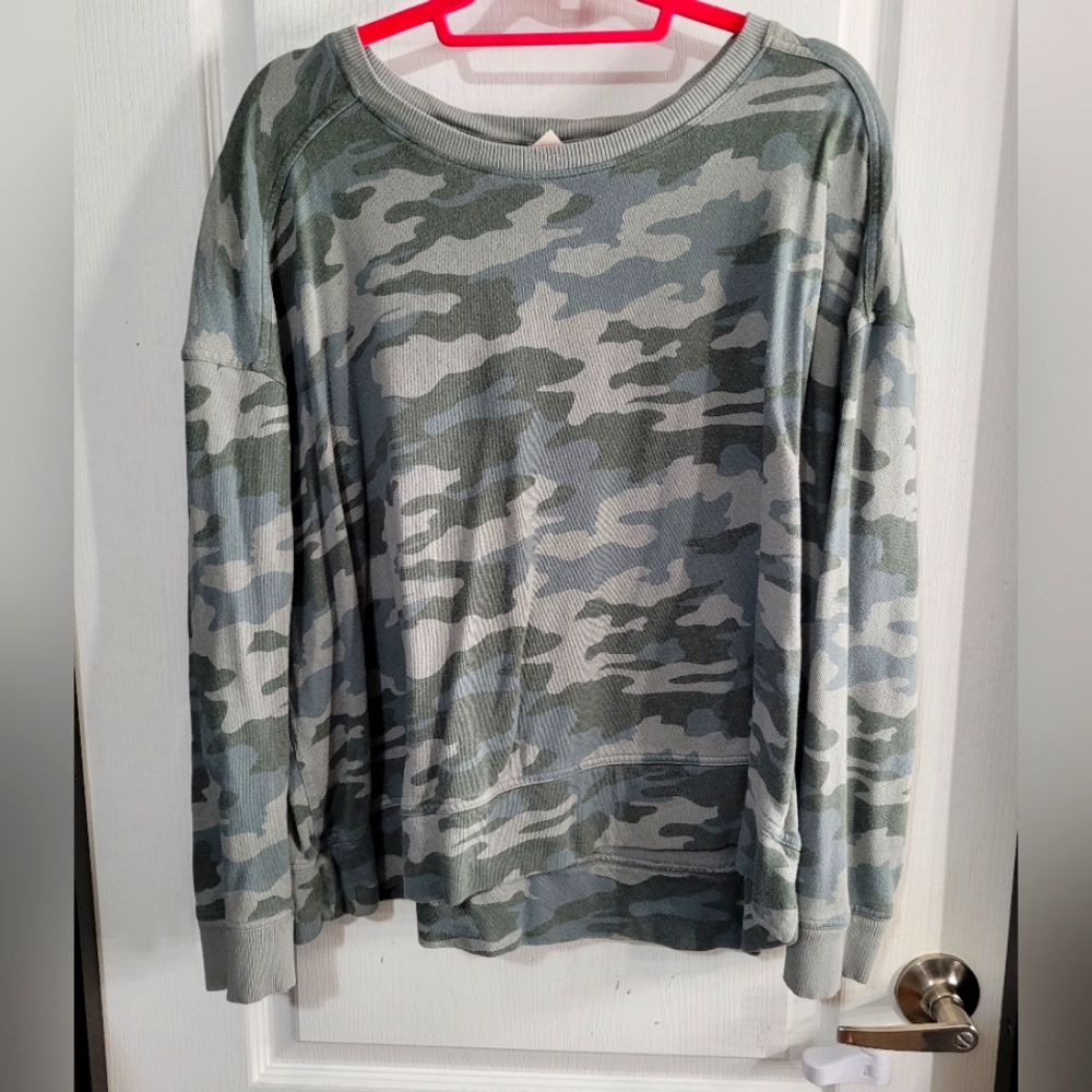 Camo print pullover cardigan
